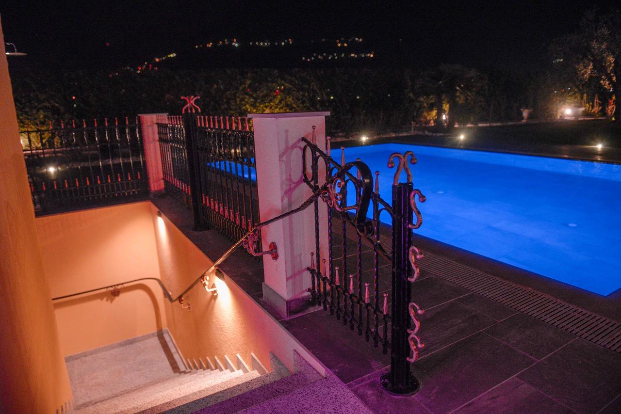 Villa Luxury House & Spa 리바 델 이탈리아 베로나 외부 사진