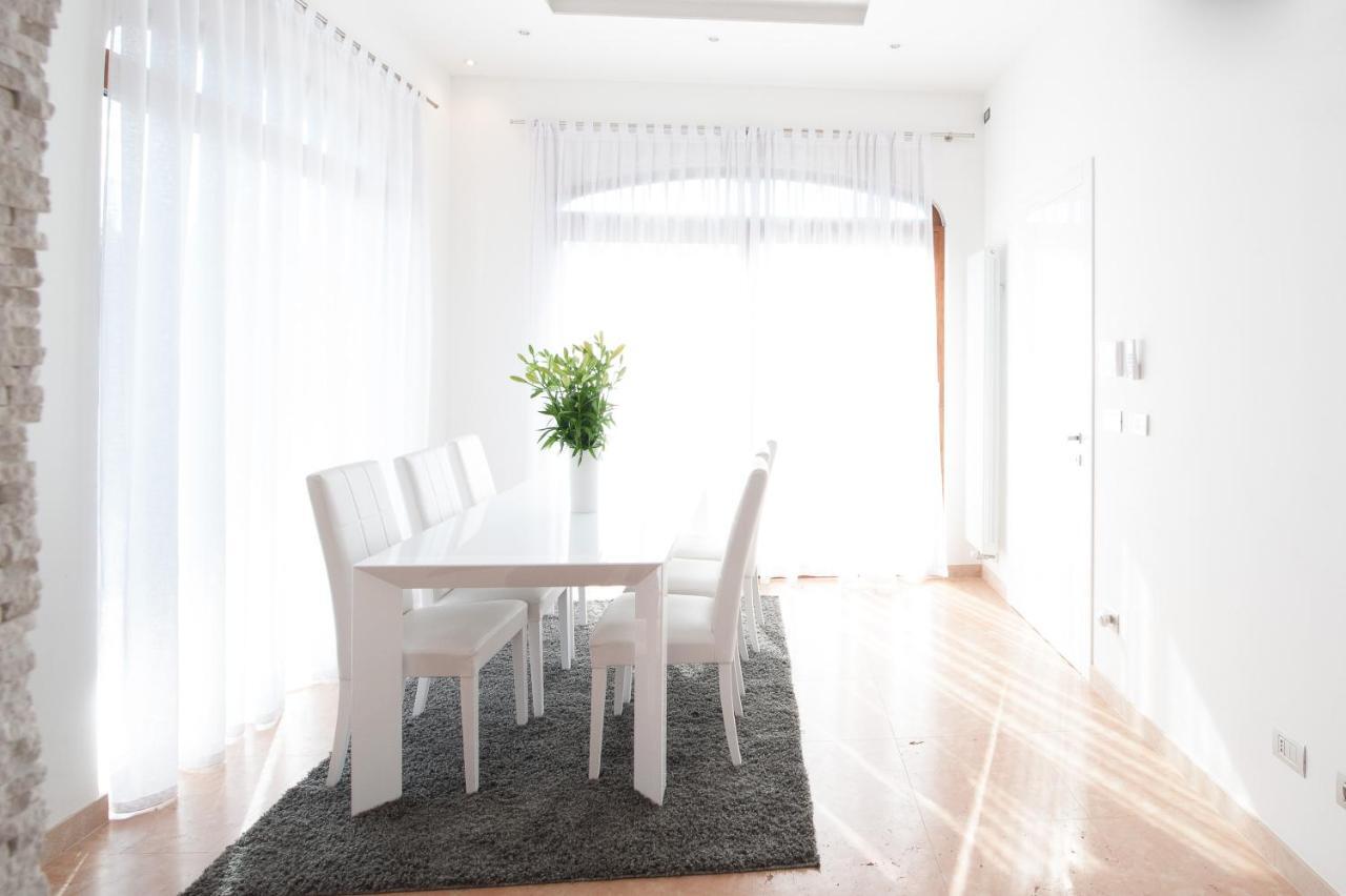 Villa Luxury House & Spa 리바 델 이탈리아 베로나 외부 사진